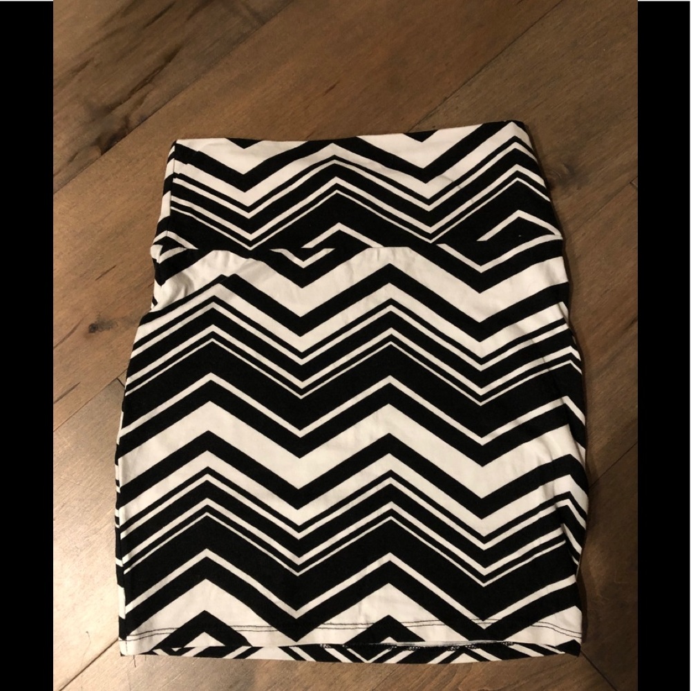 Women’s XS mini skirt. New condition